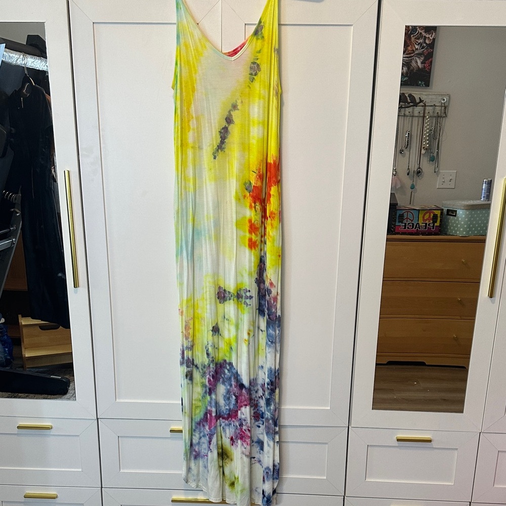 Colorful Tie-Dye Maxi 👗